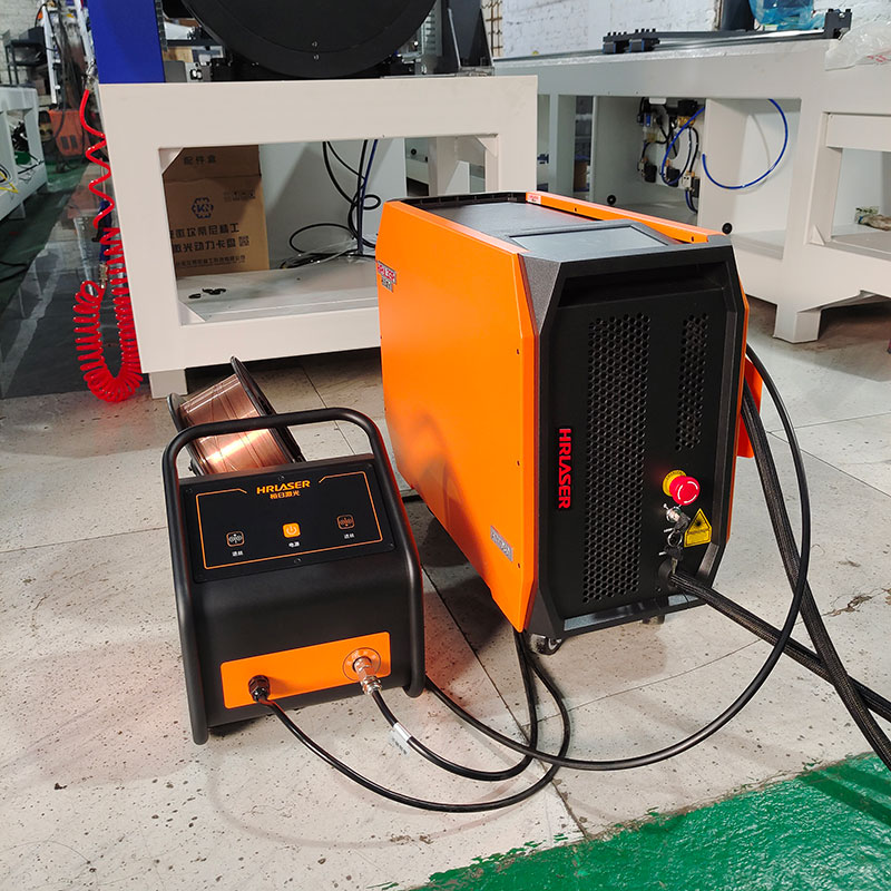 RFL-800H風冷手持激光焊接機